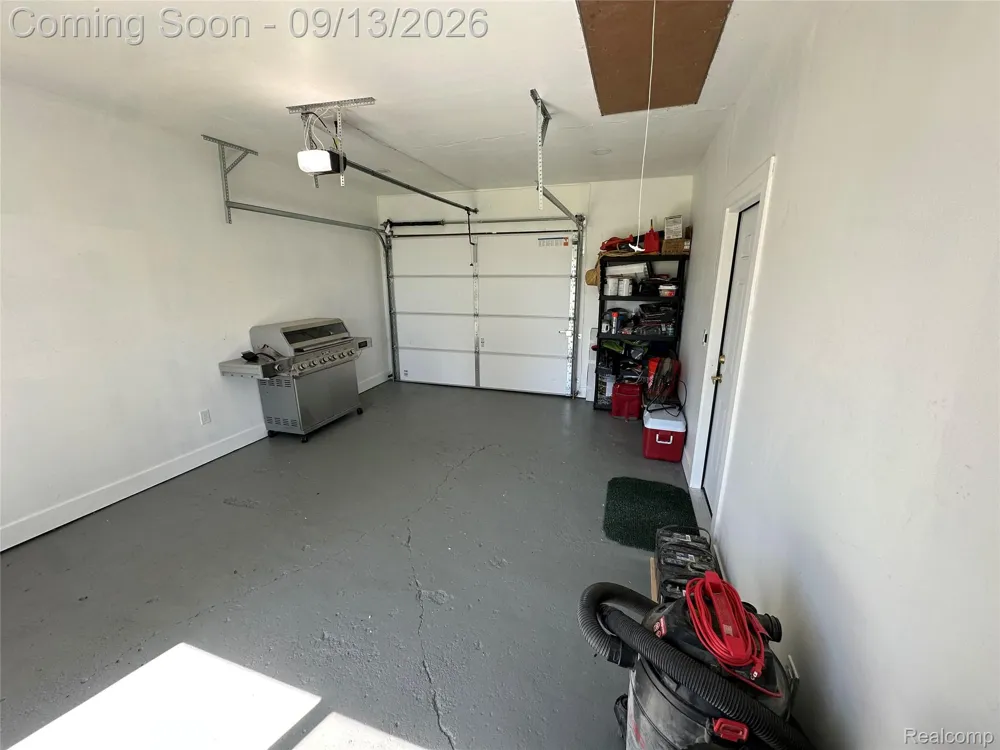 47978 Jefferson Avenue Chesterfield Township, MI 48047