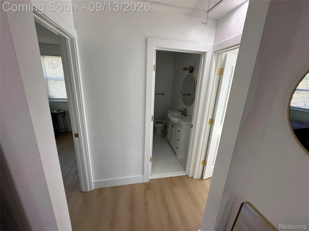 47978 Jefferson Avenue Chesterfield Township, MI 48047