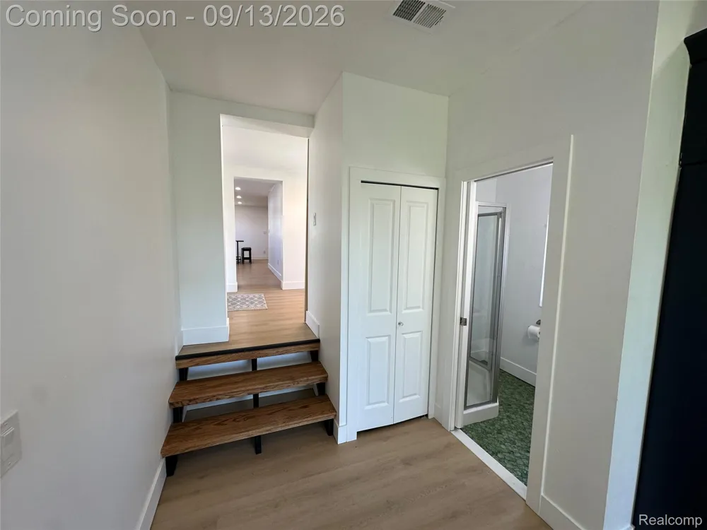 47978 Jefferson Avenue Chesterfield Township, MI 48047