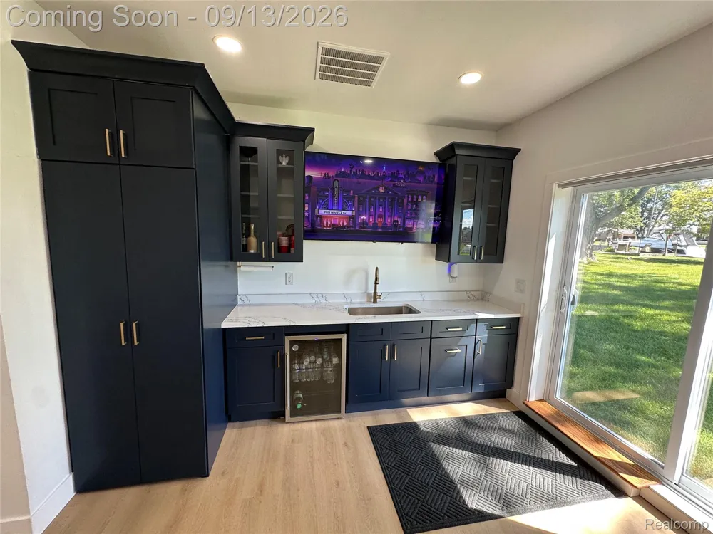 47978 Jefferson Avenue Chesterfield Township, MI 48047