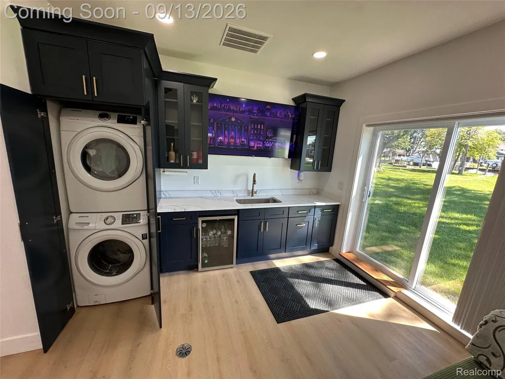 47978 Jefferson Avenue Chesterfield Township, MI 48047