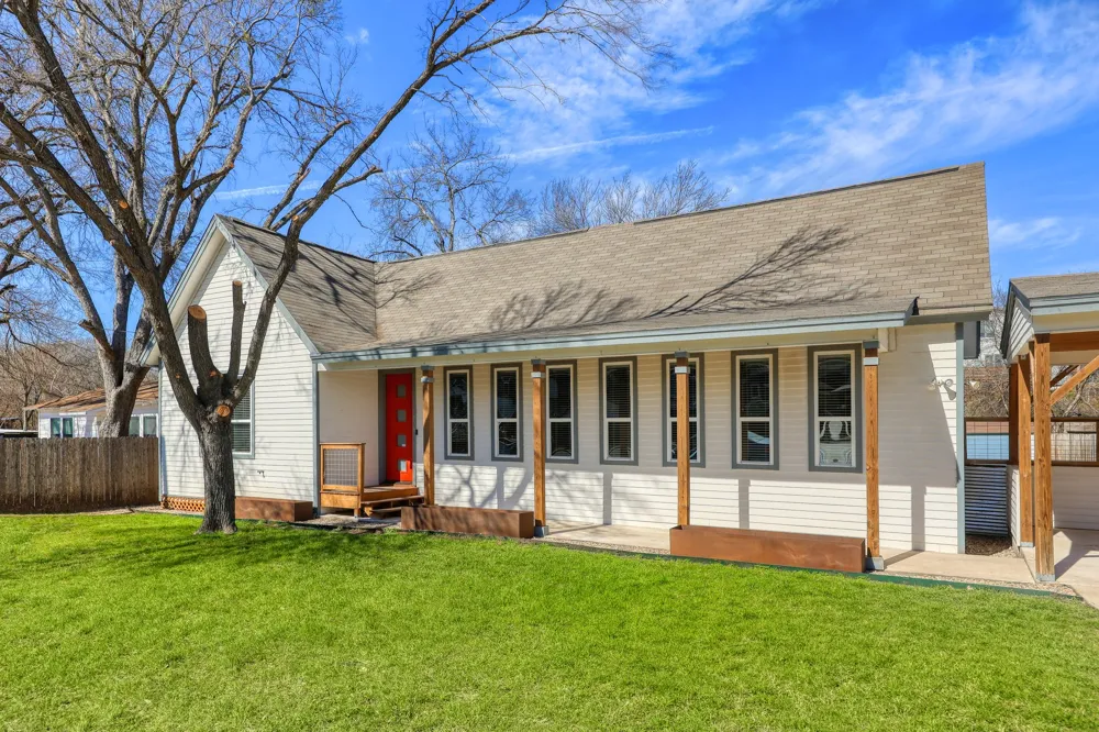 1704 Webberville Road Austin, TX 78721