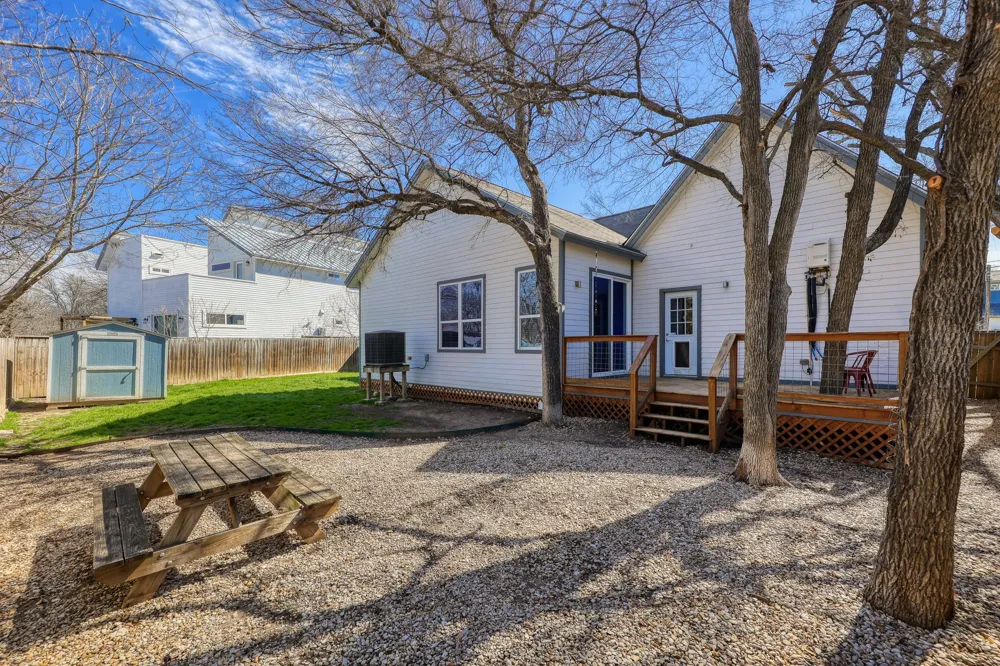 1704 Webberville Road Austin, TX 78721