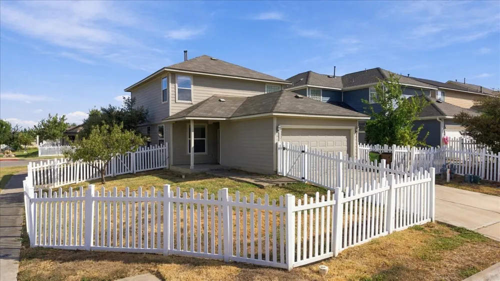 1721 Thompson Trail Round Rock, TX 78664