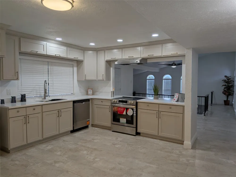 9015 High Plain Lane Dallas, TX 75249