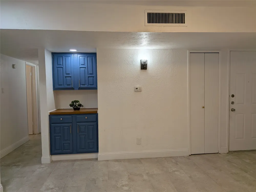 9015 High Plain Lane Dallas, TX 75249