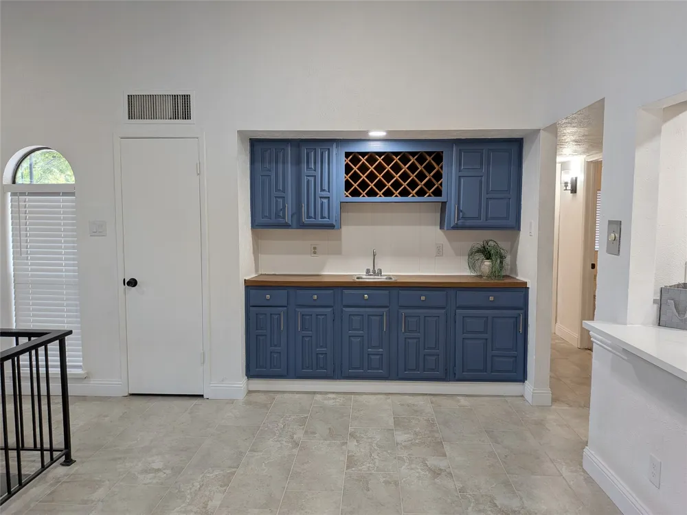 9015 High Plain Lane Dallas, TX 75249
