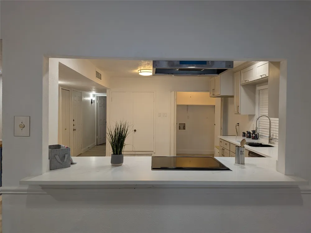 9015 High Plain Lane Dallas, TX 75249