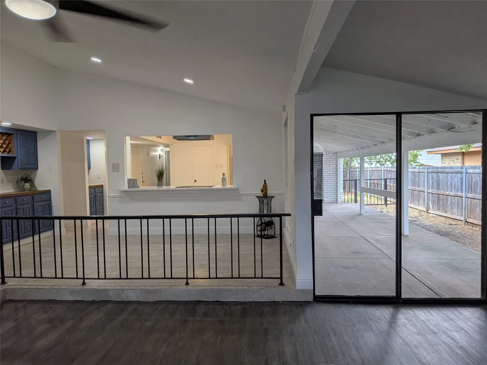 9015 High Plain Lane Dallas, TX 75249
