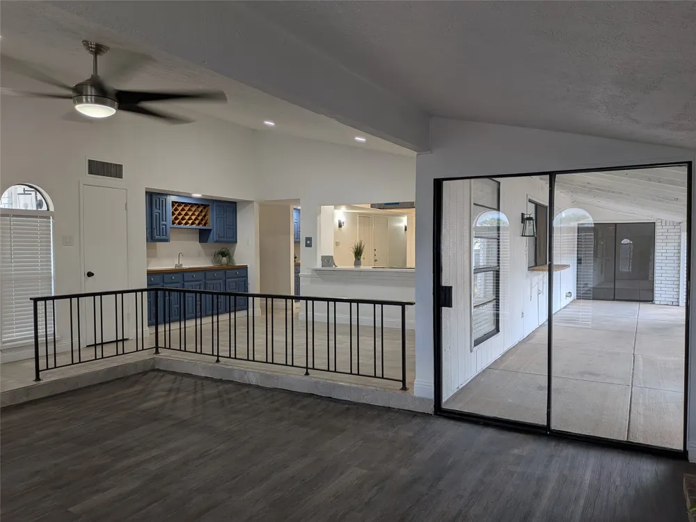 9015 High Plain Lane Dallas, TX 75249