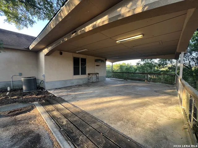 203 WINCHESTER DR Bergheim, TX 78004