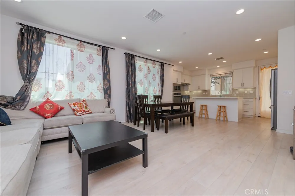 309 Carmine Irvine, CA 92618