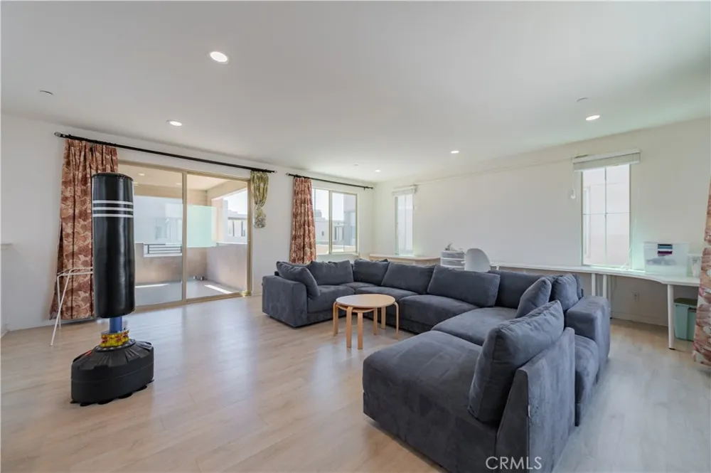 309 Carmine Irvine, CA 92618