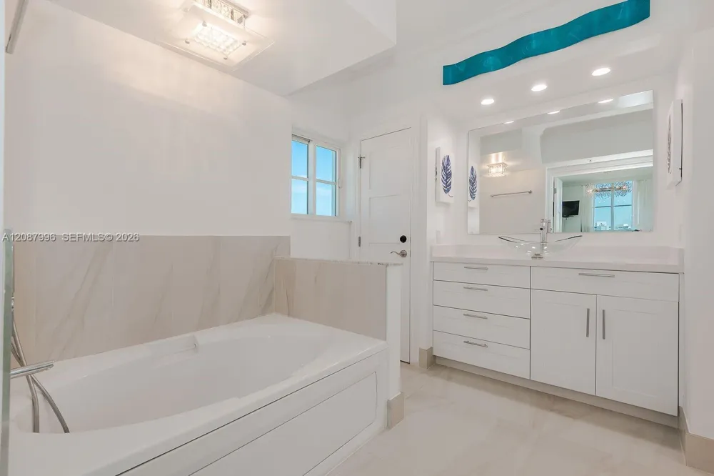 3020 NE 32nd Ave #1401 Fort Lauderdale, FL 33308