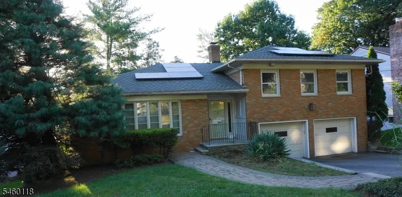 8 Mountain Way S West Orange, NJ 07052