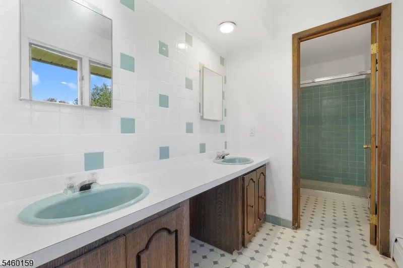 19 Dalrymple Rd Frankford, NJ 07826