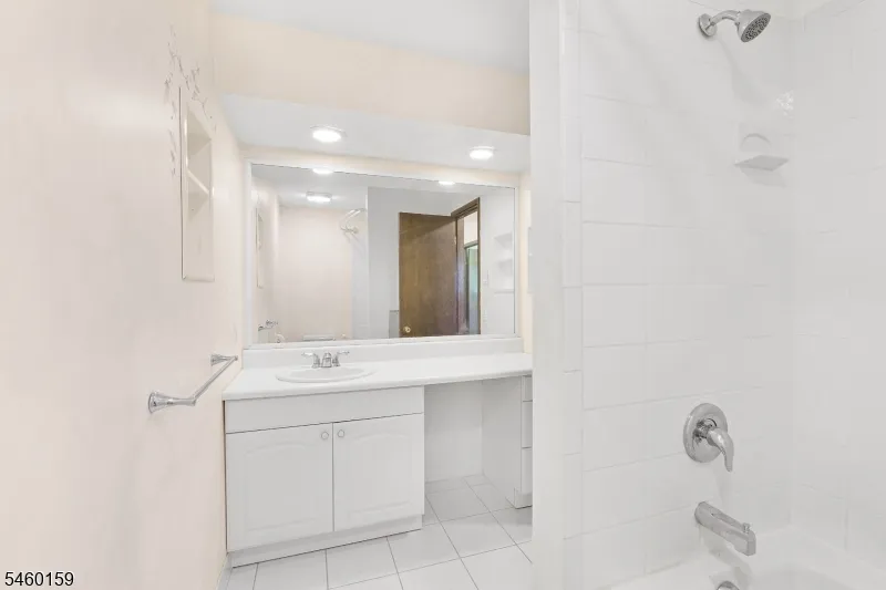 19 Dalrymple Rd Frankford, NJ 07826