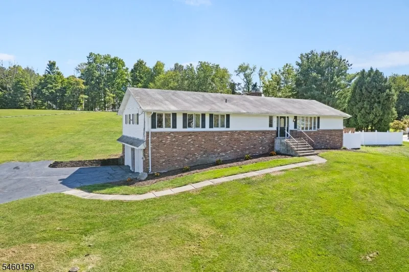 19 Dalrymple Rd Frankford, NJ 07826