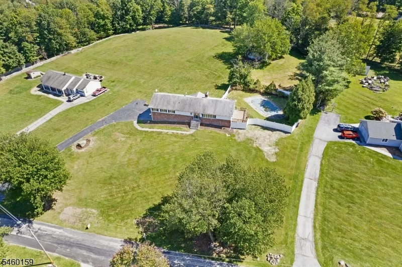 19 Dalrymple Rd Frankford, NJ 07826