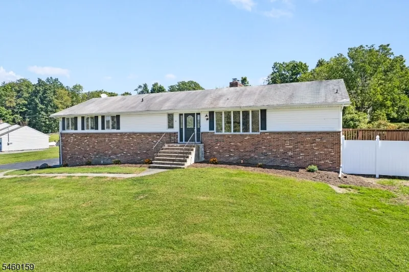 19 Dalrymple Rd Frankford, NJ 07826