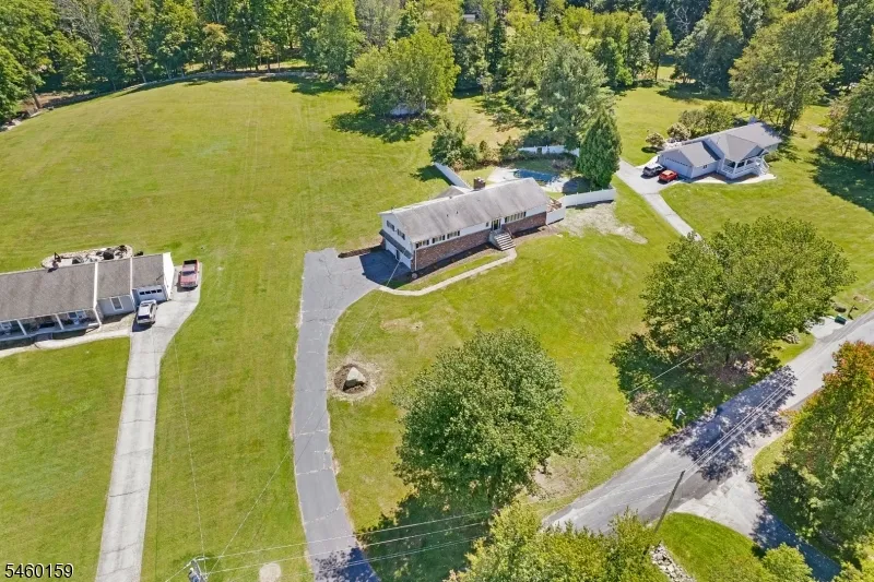 19 Dalrymple Rd Frankford, NJ 07826