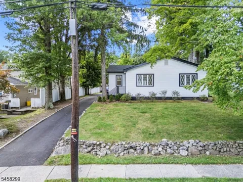 137 Myrtle Ave