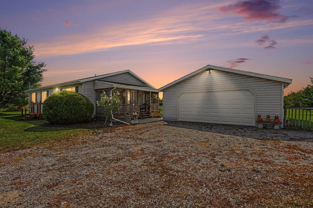8491 Esmond Road Plainfield Township, MI 48739