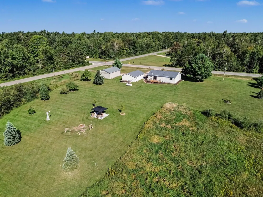 8491 Esmond Road Plainfield Township, MI 48739