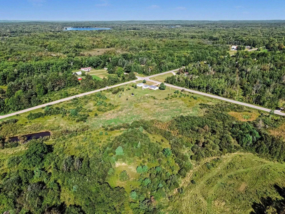 8491 Esmond Road Plainfield Township, MI 48739