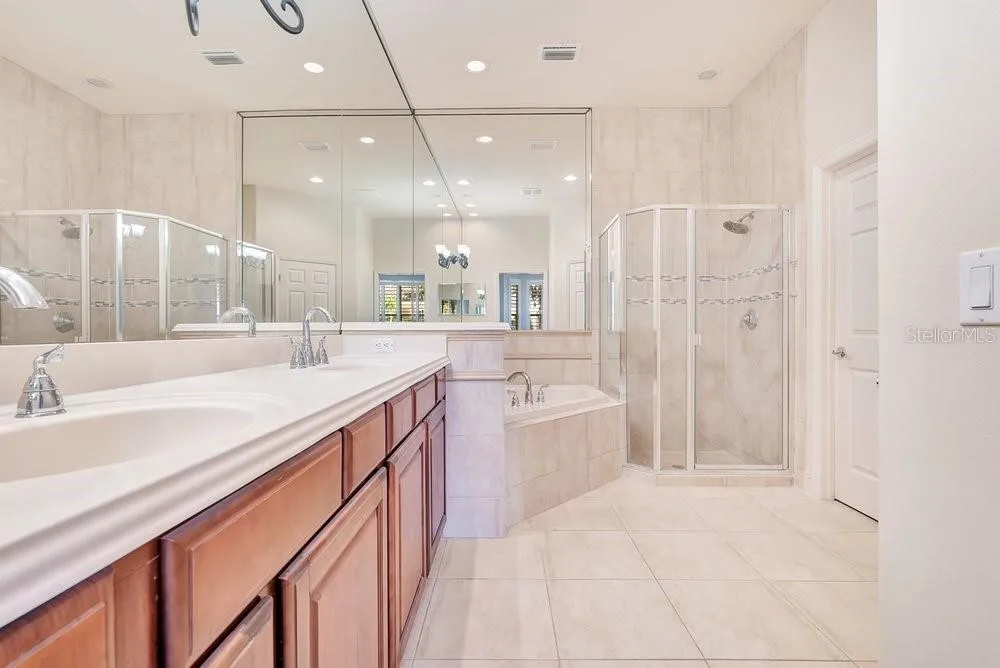 8766 THE ESPLANADE #24 Orlando, FL 32836