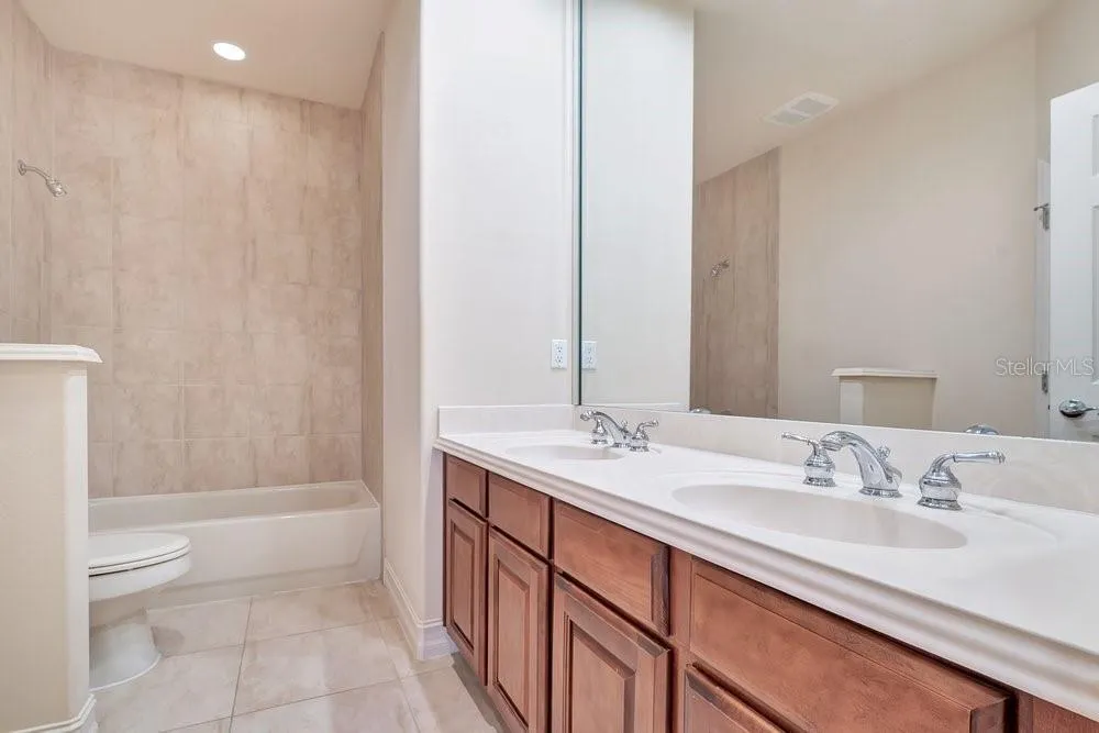 8766 THE ESPLANADE #24 Orlando, FL 32836