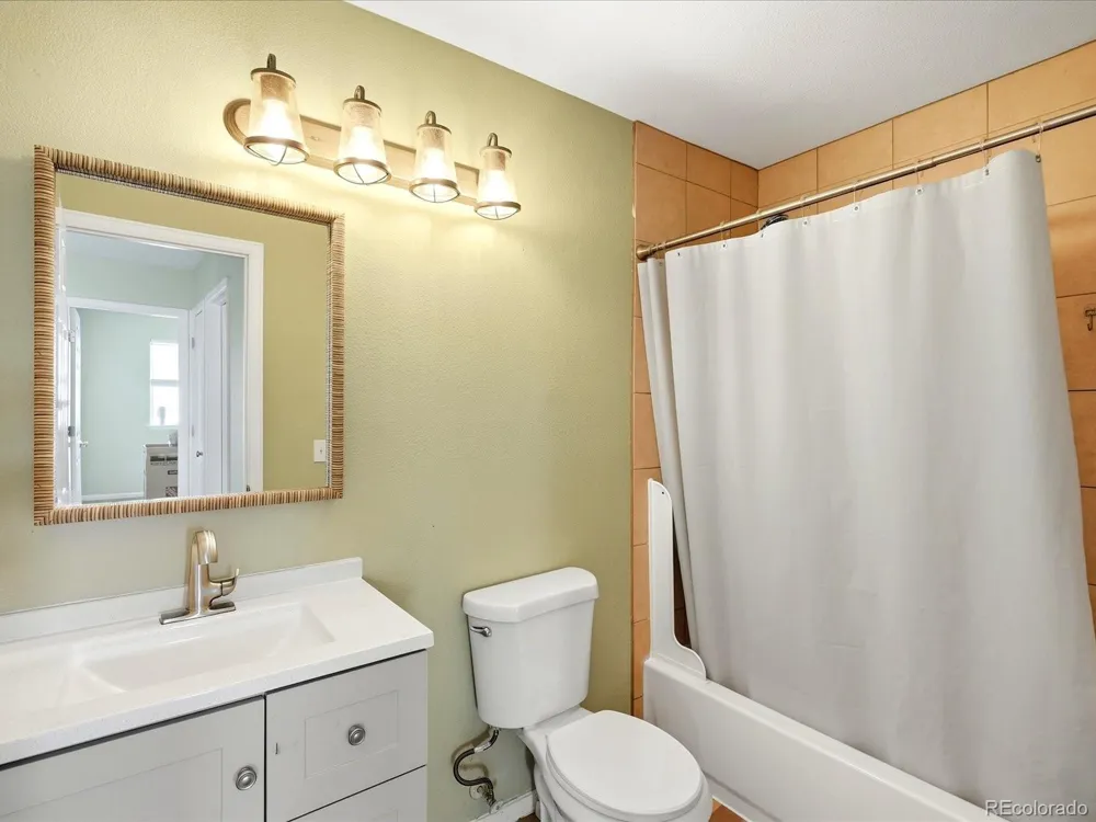 21972 E Crestline Place Aurora, CO 80015