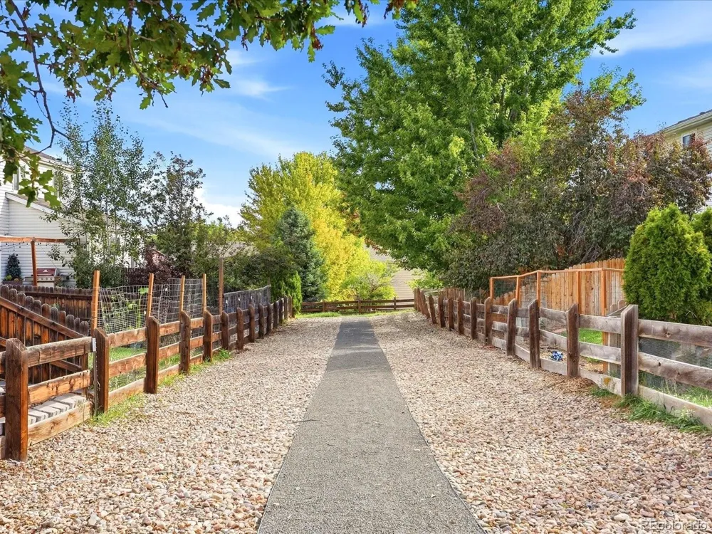 21972 E Crestline Place Aurora, CO 80015
