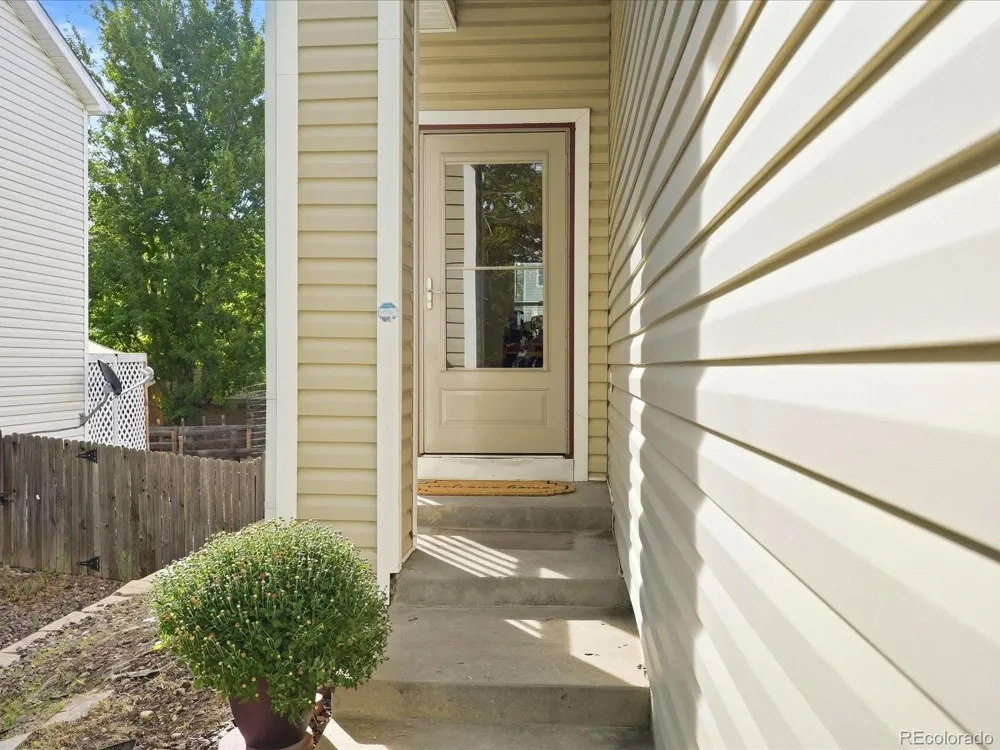 21972 E Crestline Place Aurora, CO 80015