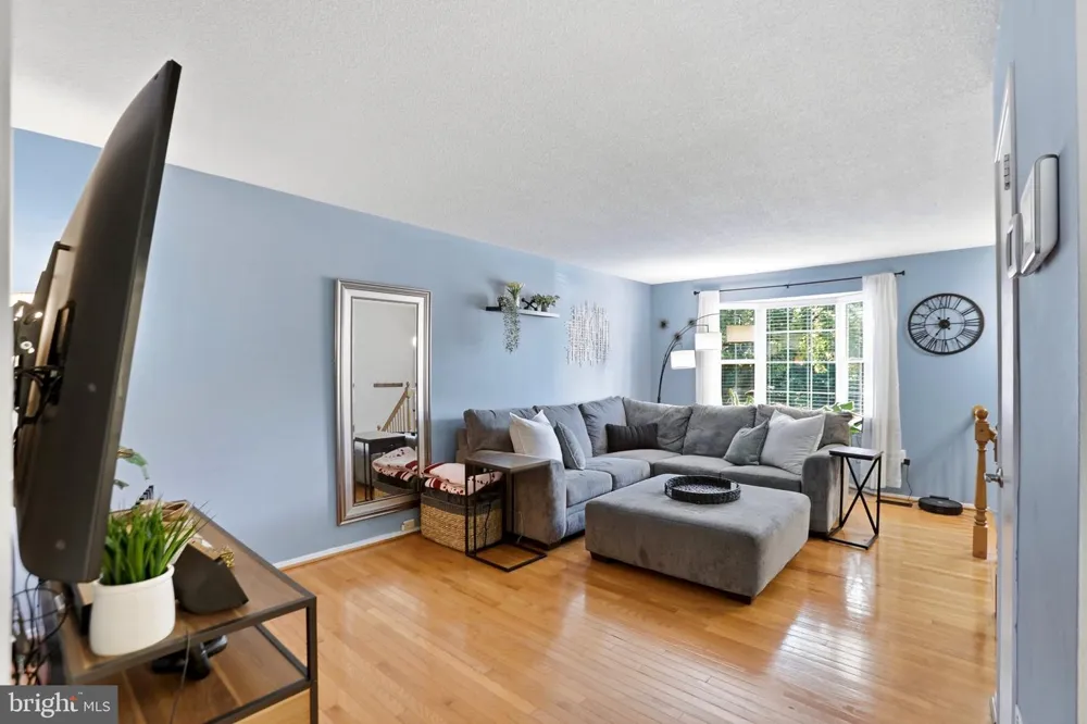 8908 WAITES WAY Lorton, VA 22079