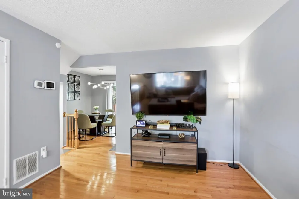 8908 WAITES WAY Lorton, VA 22079