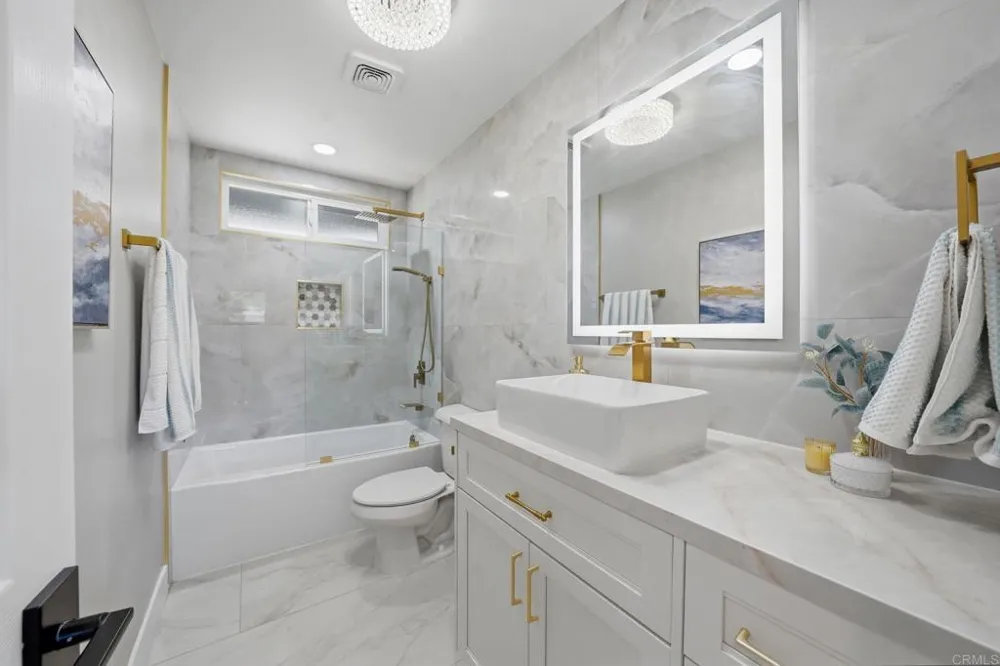 2640 Chestnut Avenue Carlsbad, CA 92010