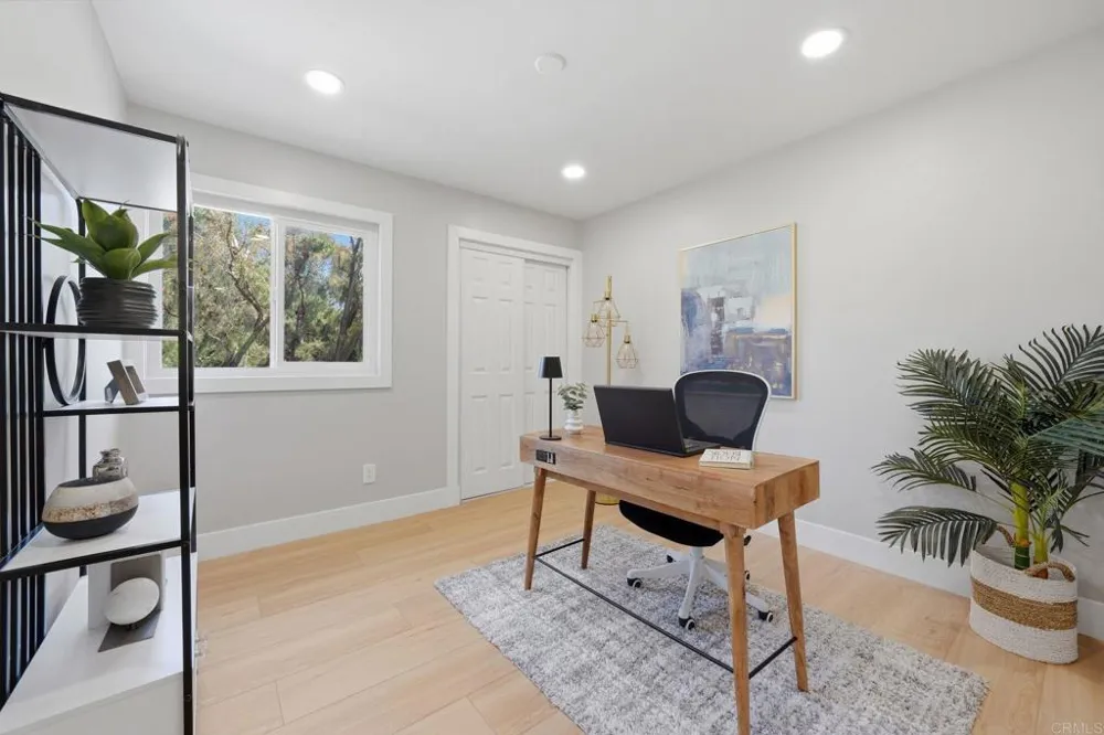 2640 Chestnut Avenue Carlsbad, CA 92010