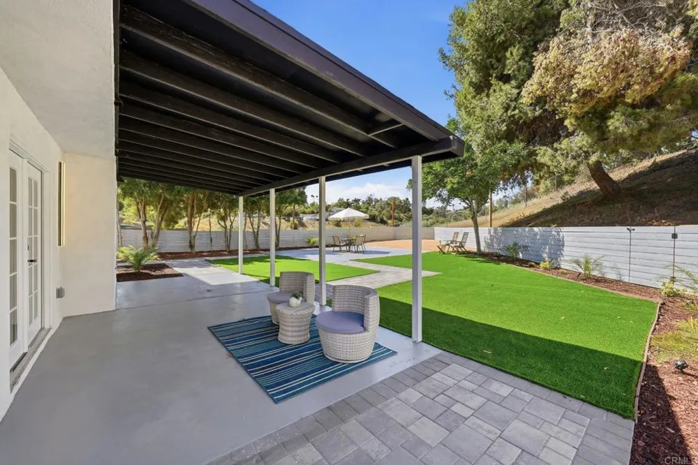 2640 Chestnut Avenue Carlsbad, CA 92010