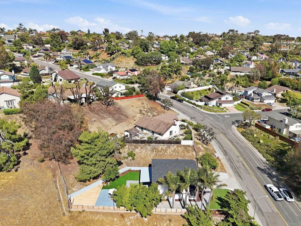 2640 Chestnut Avenue Carlsbad, CA 92010