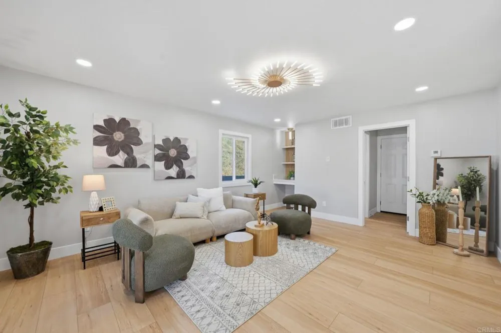 2640 Chestnut Avenue Carlsbad, CA 92010