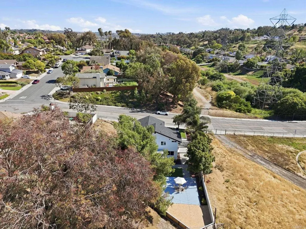 2640 Chestnut Avenue Carlsbad, CA 92010