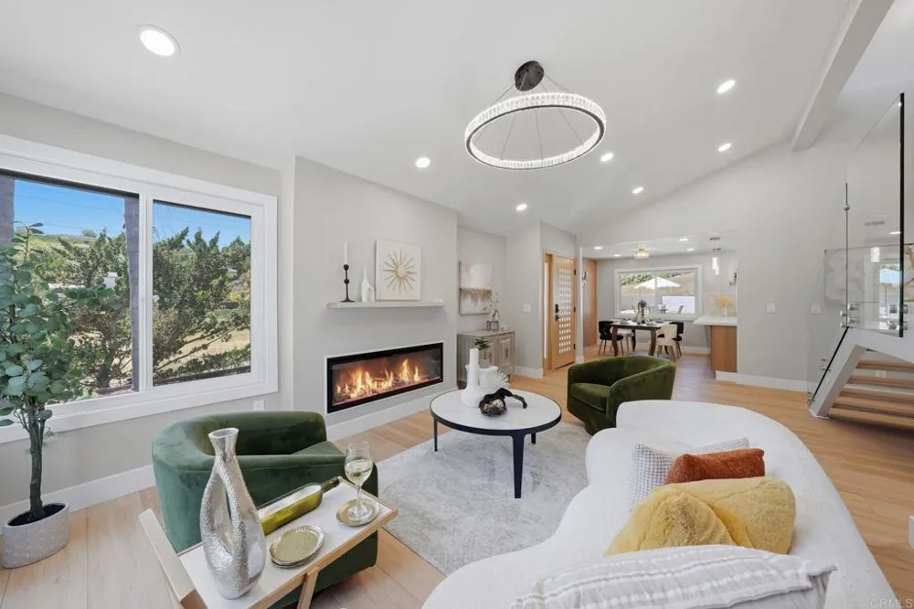 2640 Chestnut Avenue Carlsbad, CA 92010