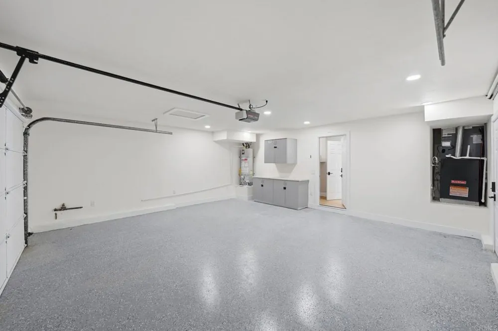 2640 Chestnut Avenue Carlsbad, CA 92010