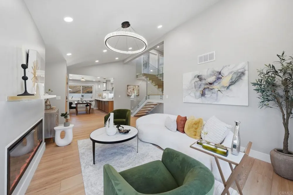 2640 Chestnut Avenue Carlsbad, CA 92010