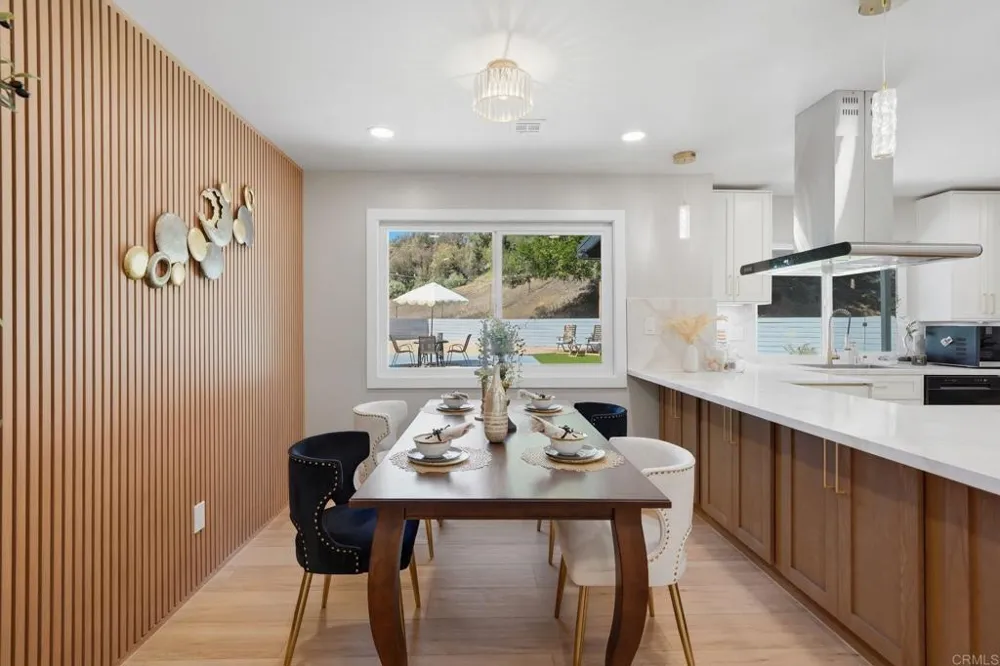 2640 Chestnut Avenue Carlsbad, CA 92010