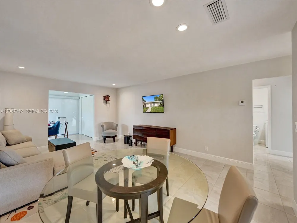 207 Cape Cod Cir #207 Lake Worth, FL 33467