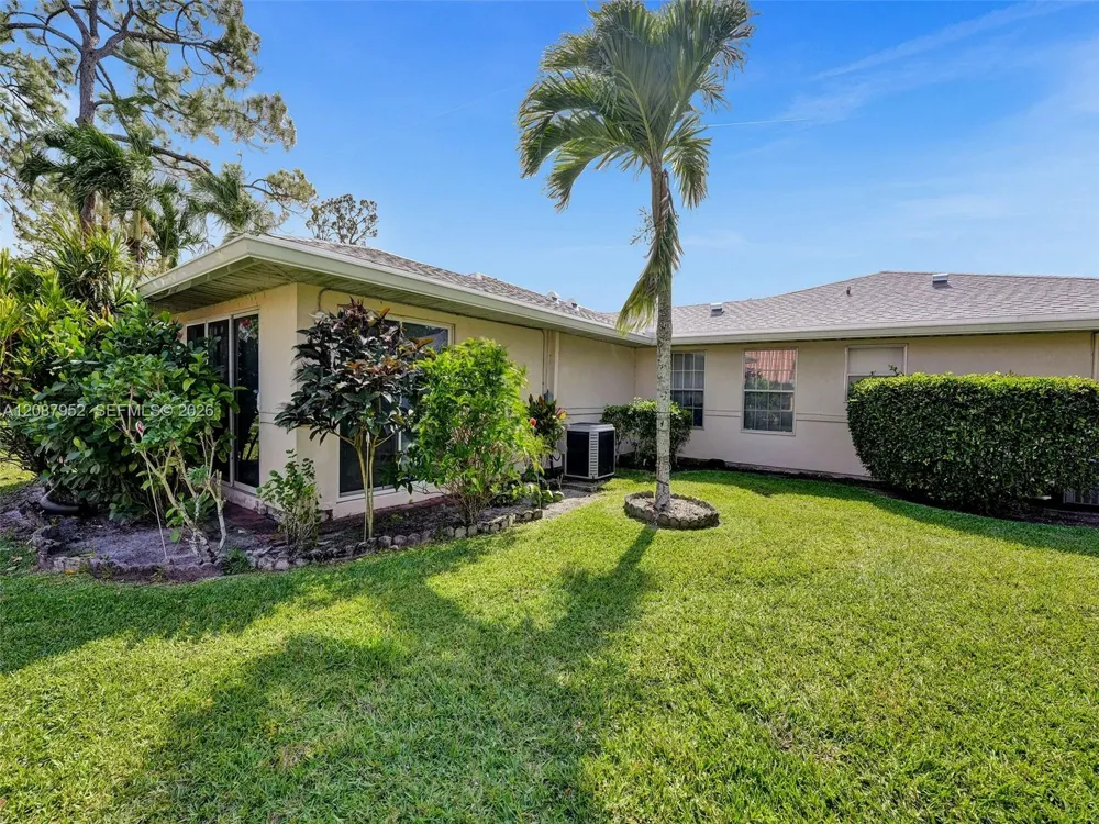 207 Cape Cod Cir #207 Lake Worth, FL 33467