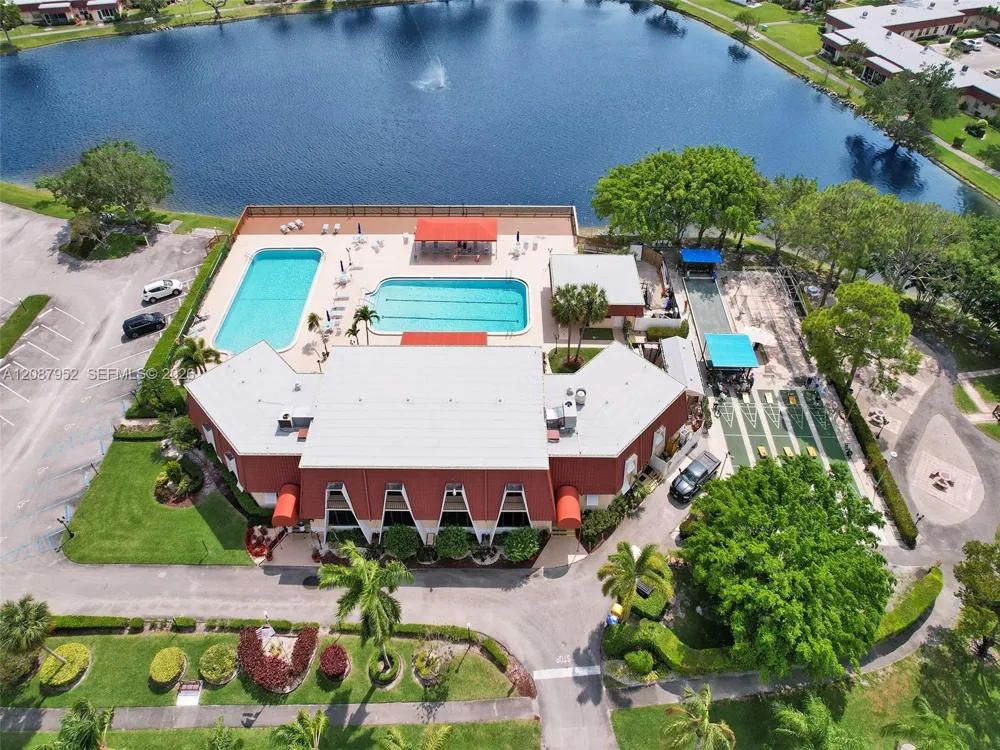 207 Cape Cod Cir #207 Lake Worth, FL 33467