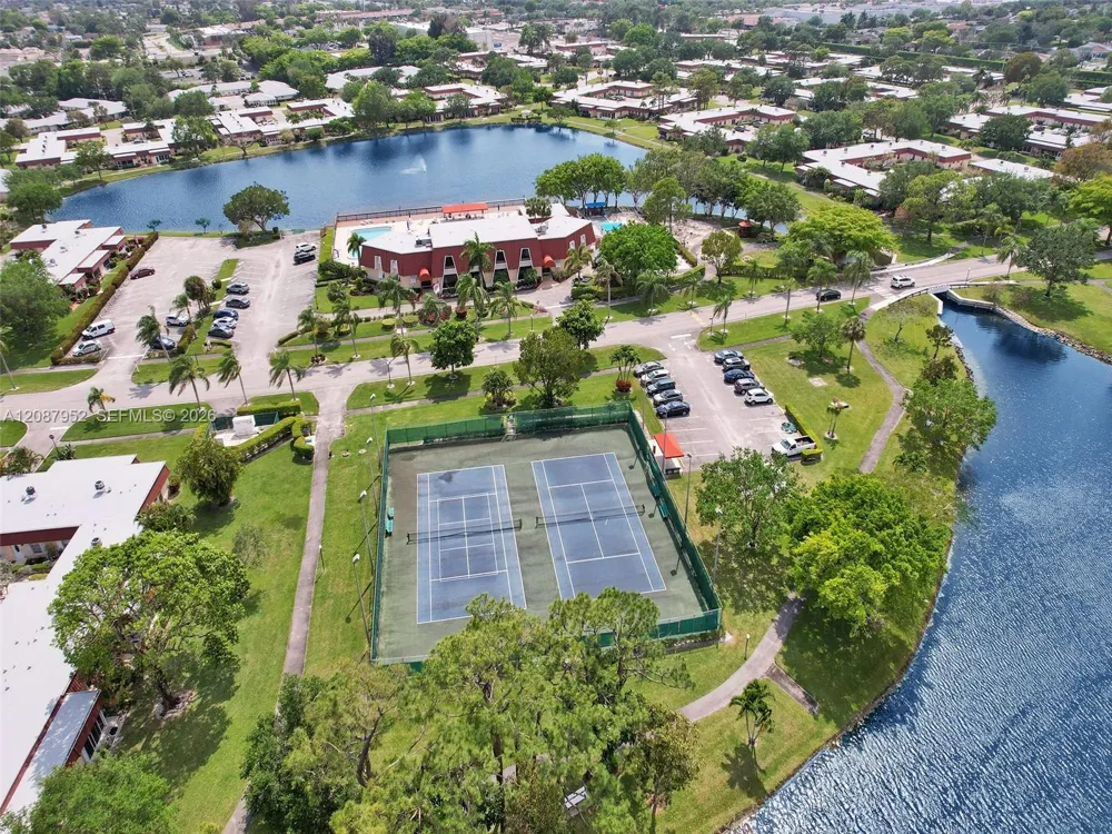 207 Cape Cod Cir #207 Lake Worth, FL 33467